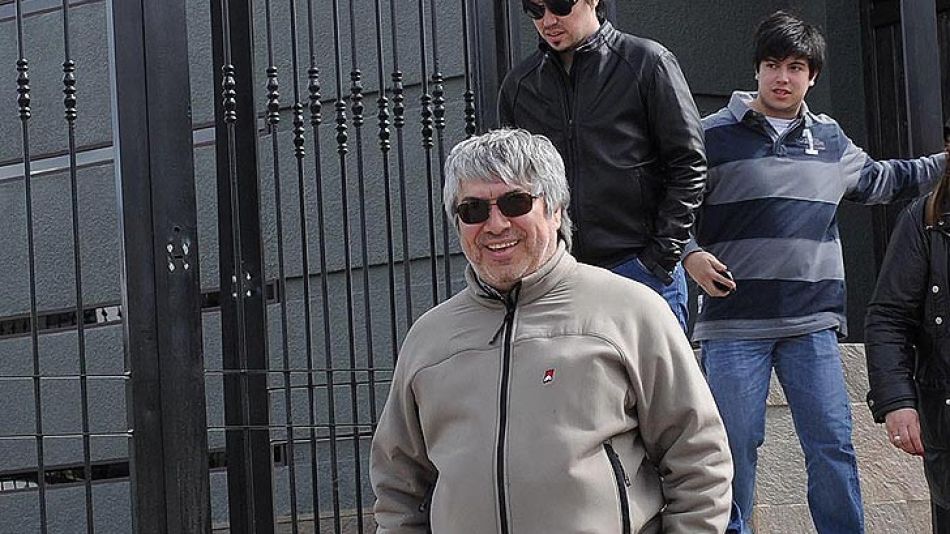 La reacción de Leandro (a la derecha de la foto) marcó un quiebre en la estrategia legal de la familia.