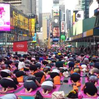 US-SOLSTICE-YOGA-TIMES SQUARE