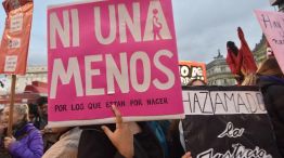 Se realiza la marcha Ni Una Menos, en contra de los femicidios.