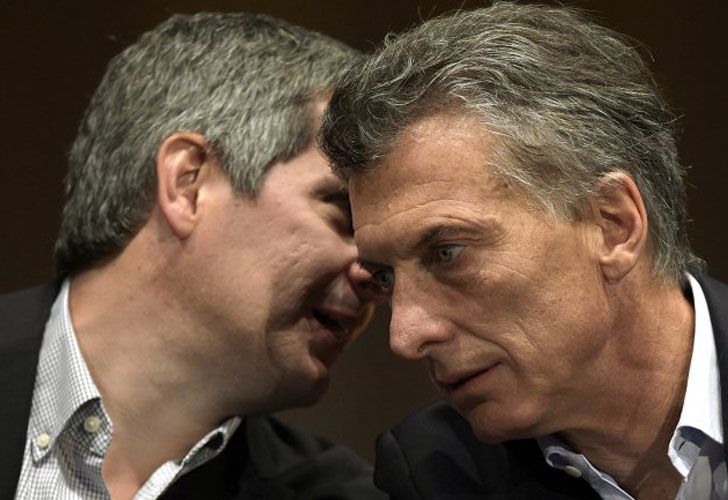 El jefe de Gbainete Marcos Peña y el presidente Mauricio Macri.