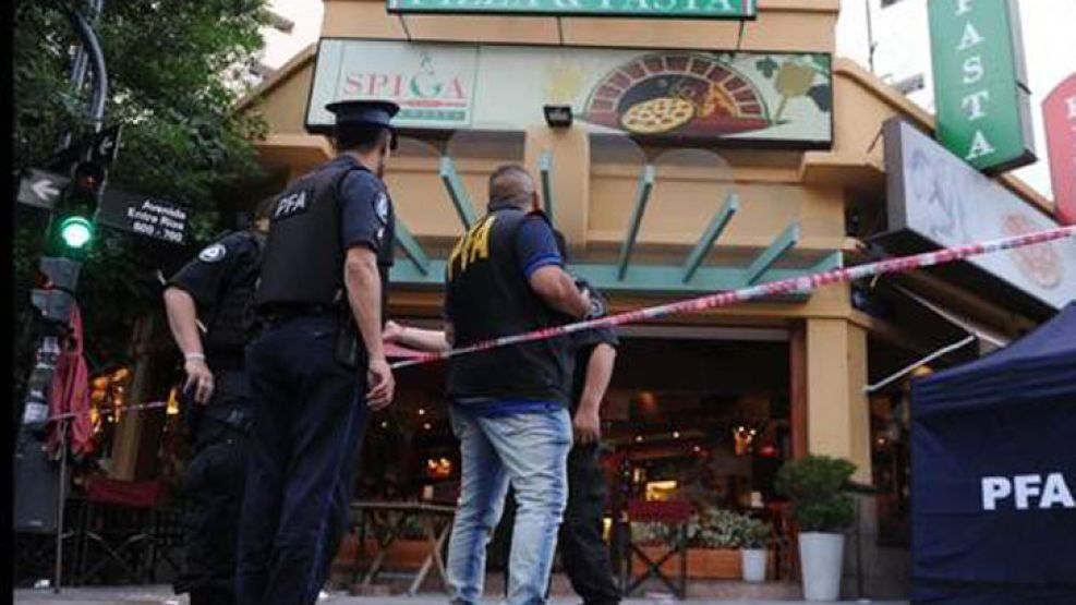 Montserrat. En diciembre, dos comerciantes fueron baleados en un bar de la avenida Entre Ríos.  