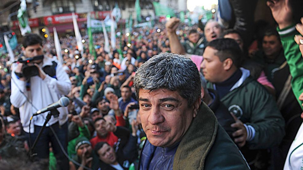 Camioneros. Pablo Moyano amenazó con un paro nacional y logró un fuerte aumento salarial.