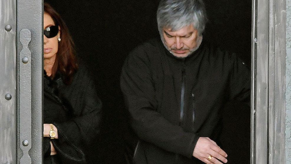 La Sala II de la Cámara Nacional en lo Criminal y Correccional Federal confirmó el procesamiento de Lázaro Báez y ordenó investigar a Cristina Kirchner.