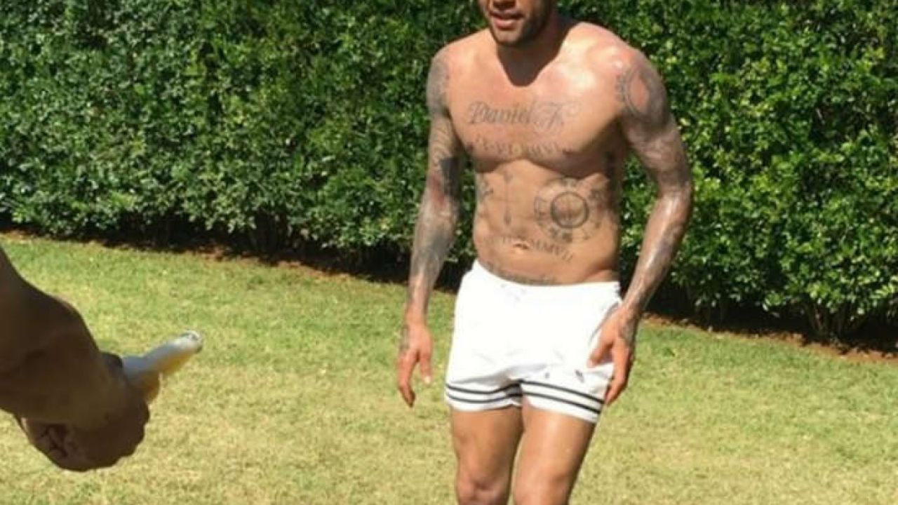 Una nueva locura de Dani Alves en las redes sociales | 442