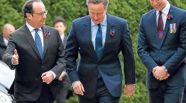 Apure el paso. Hollande y Cameron estuvieron ayer en el centenario de la gran batalla de Somme.