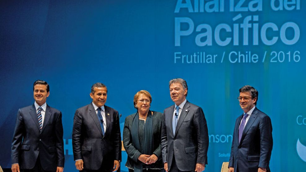 Socios. Peña Nieto (México), Humala (Perú), Bachelet (Chile) y Santos (Colombia) posaron juntos.