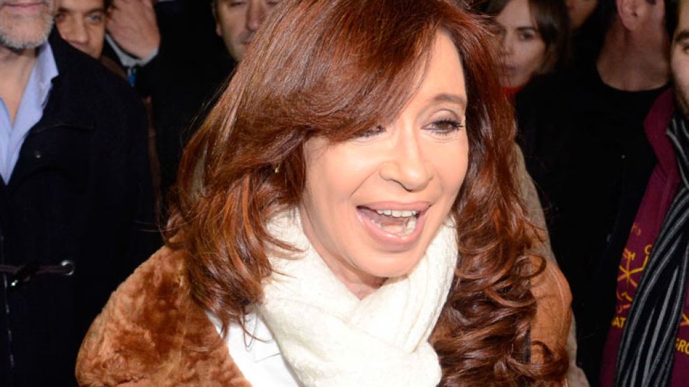 Cristina Fernández de Kirchner deberá notificarse del procesamiento en la causa por la venta de dólares a futuro. 