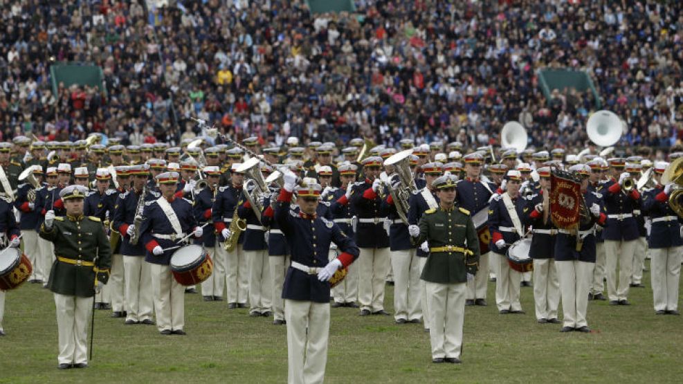 Desde la Marcha Imperial a Piazzolla, los temas de las bandas militares