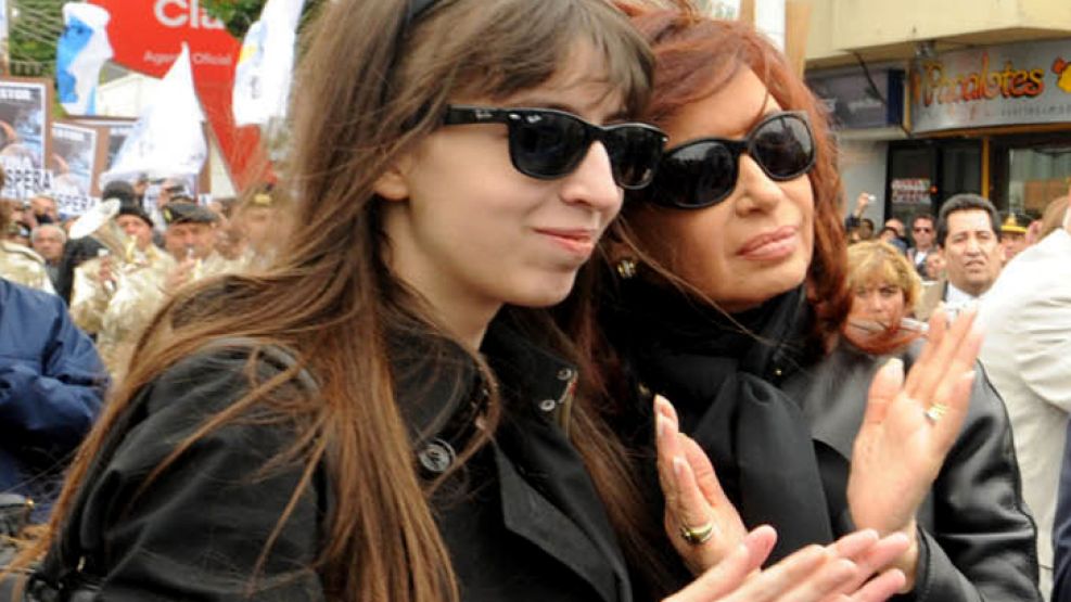 Florencia Kirchner y la expresidenta Cristina Fernández de Kirchner.