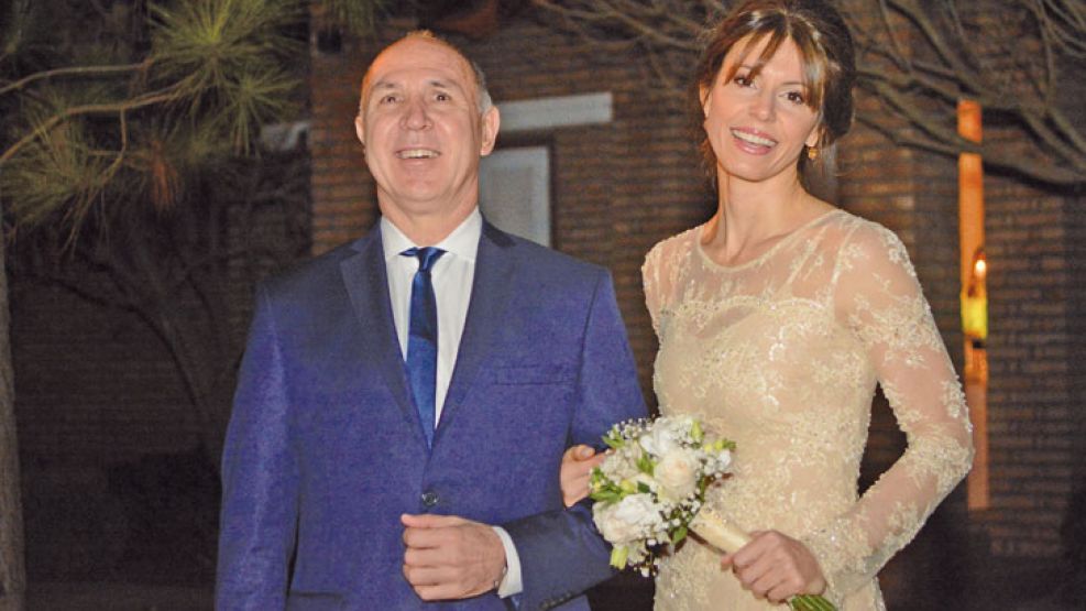 Pareja feliz. La semana pasada se casó con Mara Perren (34). Se fueron a la Costa Amalfitana.