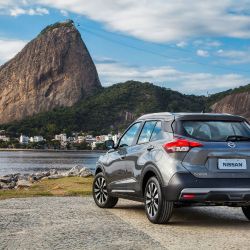 Parabrisas Manejamos El Nissan Kicks El Suv Que Llegar 225