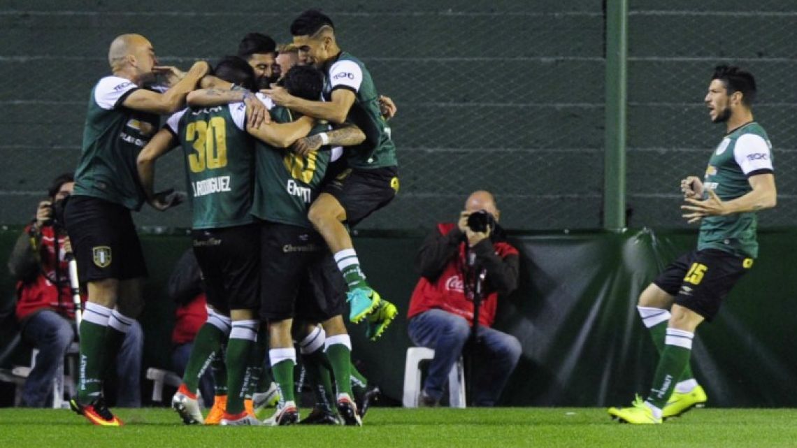 Banfield le ganó a San Lorenzo y saca ventaja | 442