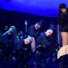 Rihanna-MTV VMAs 7