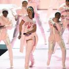 Rihanna-MTV VMAs 1