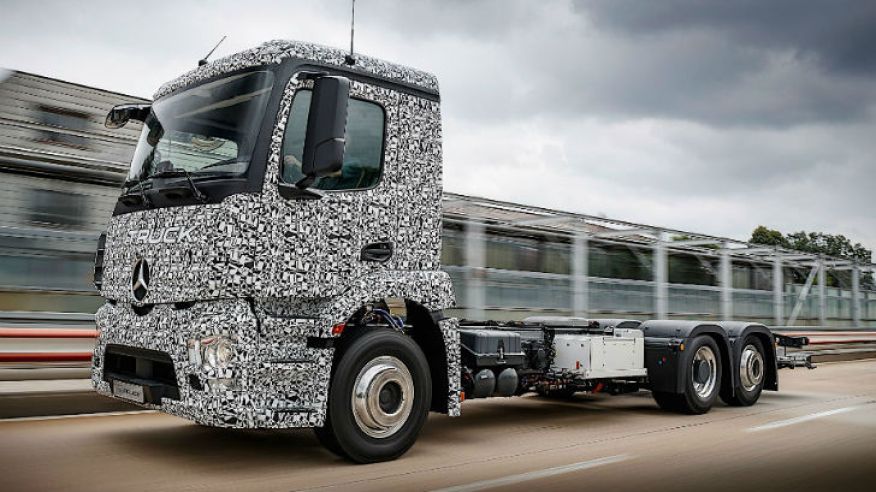 mercedes-benz-urban-etruck