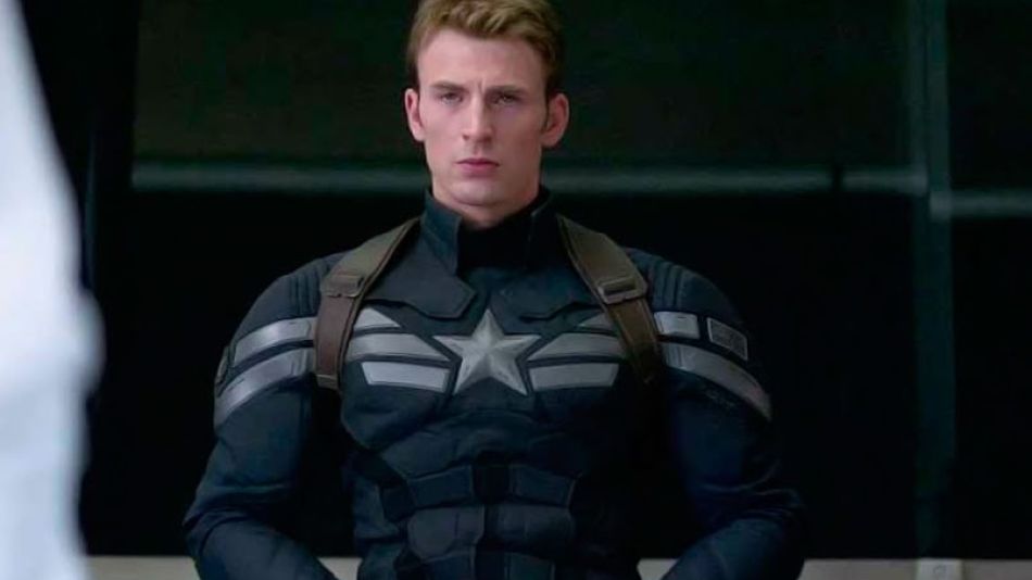 Steve Rogers como Capitán América.