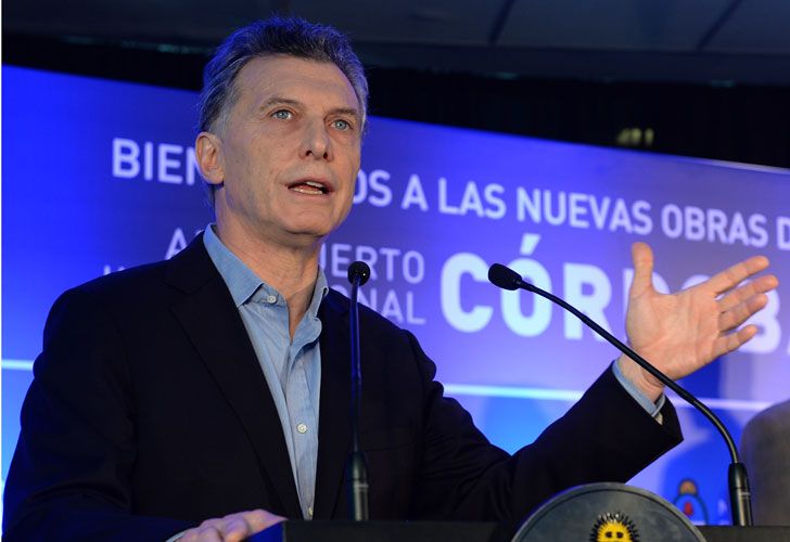 Mauricio Macri en el aeropuerto de Córdoba.