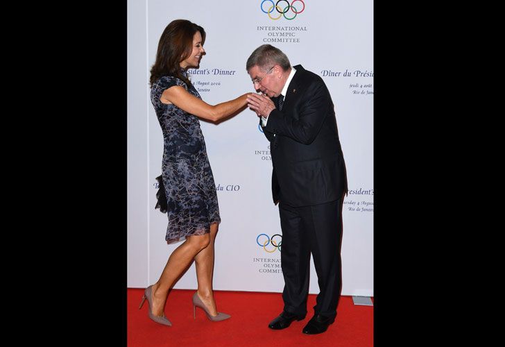 . Thomas Bach y María, la princesa de Dinamarca en la cena preinaugral en Río de Janerio.