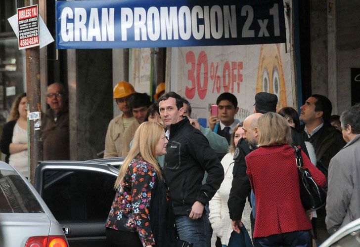 Mediación entre Cfk y Stolbizer en calle Viamonte