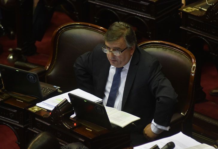 Sesión especial de siputados para tratar el cuadro tarifario de gas y electricidad