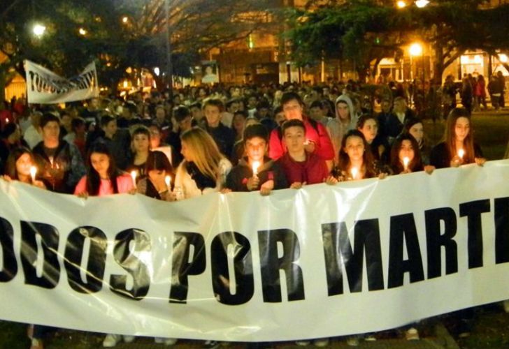 Familiares y amigos del joven asesinado en Escobar reclamaron Justicia durante una marcha.