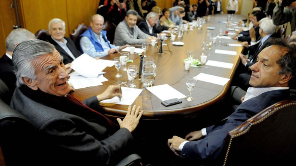 El jefe del sello, José Luis Gioja, congregó a la “mesa ejecutiva” del justicialismo en la sede partidaria ubicada en Matheu 130 de la ciudad de Buenos Aires.