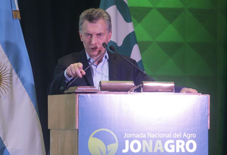 Macri en el salón San Martín de la Bolsa de Cereales de Capital Federal.