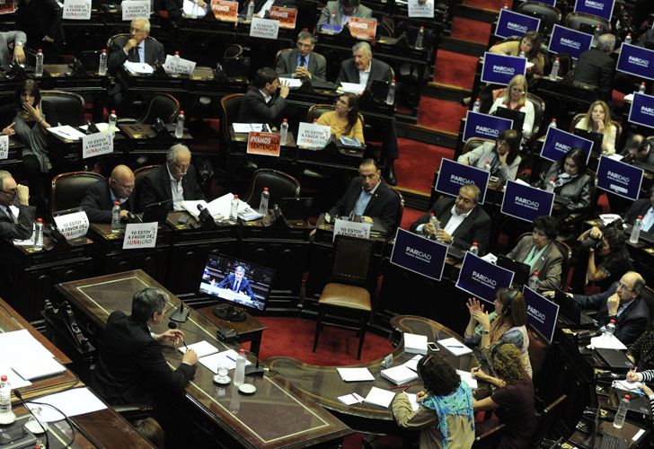 Marcos Peña expone en Diputados el segundo informe de gestión de gobierno.