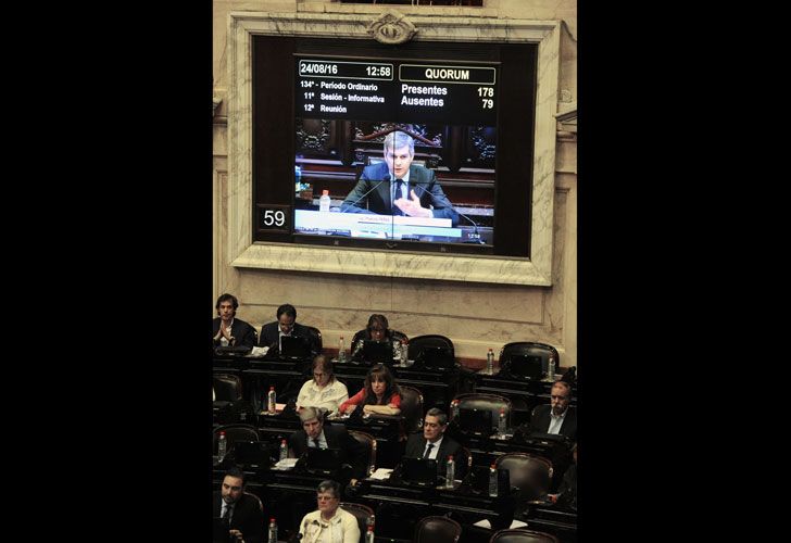 Marcos Peña expone en Diputados el segundo informe de gestión de gobierno.