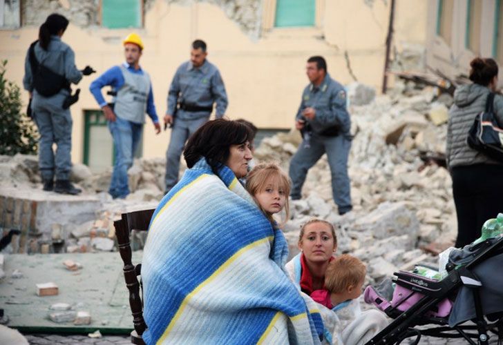 La mayoría de los habitantes de las localidades más afectadas deambula por las calles, sin casa.