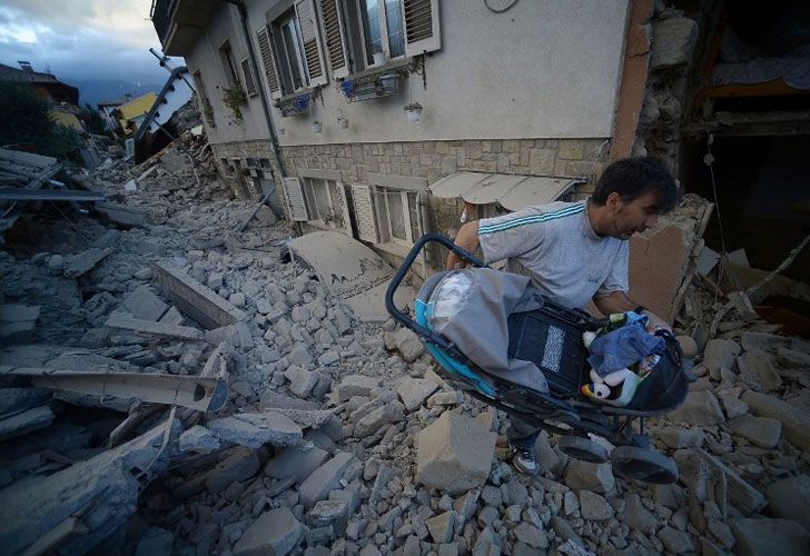 La mayoría de los habitantes de las localidades más afectadas deambula por las calles, sin casa.