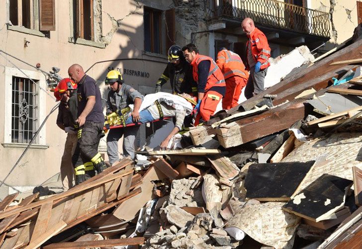 El epicentro fue localizado cerca de Norcia, una ciudad de la región de Umbría, a unos 150 km de Roma.