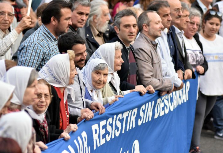 Militantes y dirigentes participaron de la Marcha de la Resistencia.