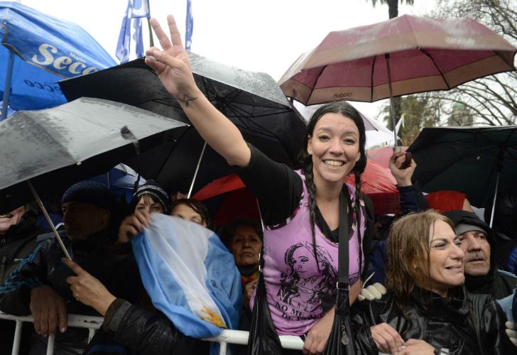 Máximo Kirchner y Hebe de Bonafini cerraron la Marcha de la Resistencia