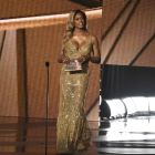 2016-emmy-a_rodr-14