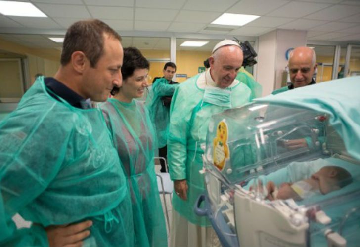 El papa Francisco en un Hospital de Roma