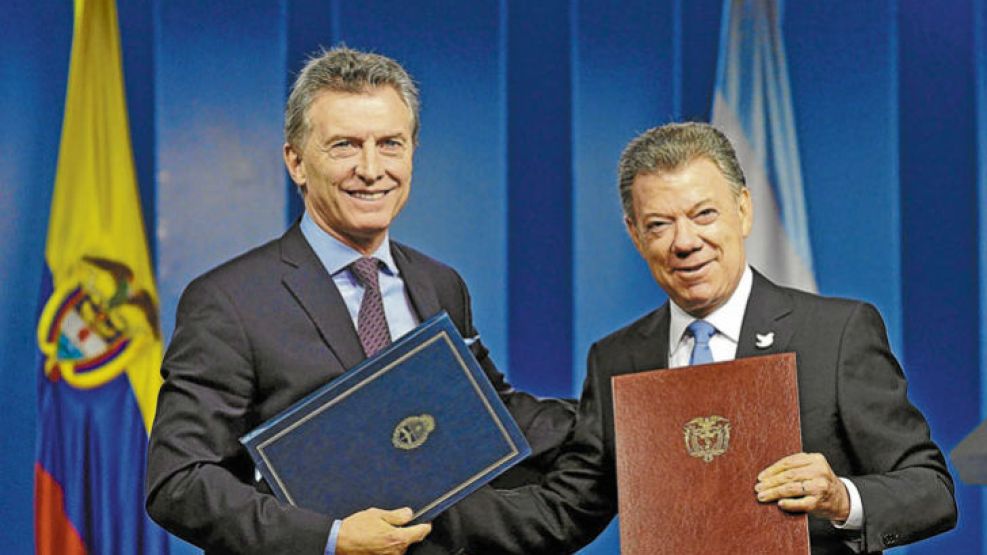 Mauricio Macri irá a Colombia para acompañar a Santos en la firma del tratado de paz.