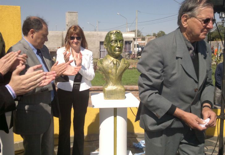 El busto de Macri en Córdoba 