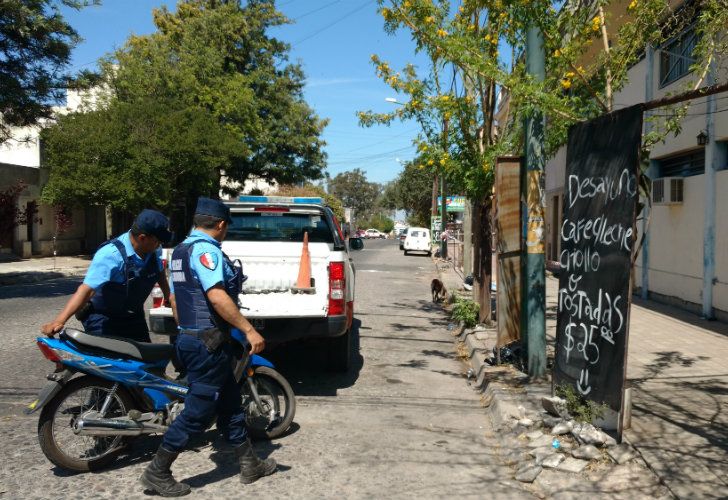 Córdoba: mujer murió al chocar tras perseguir a motochorros