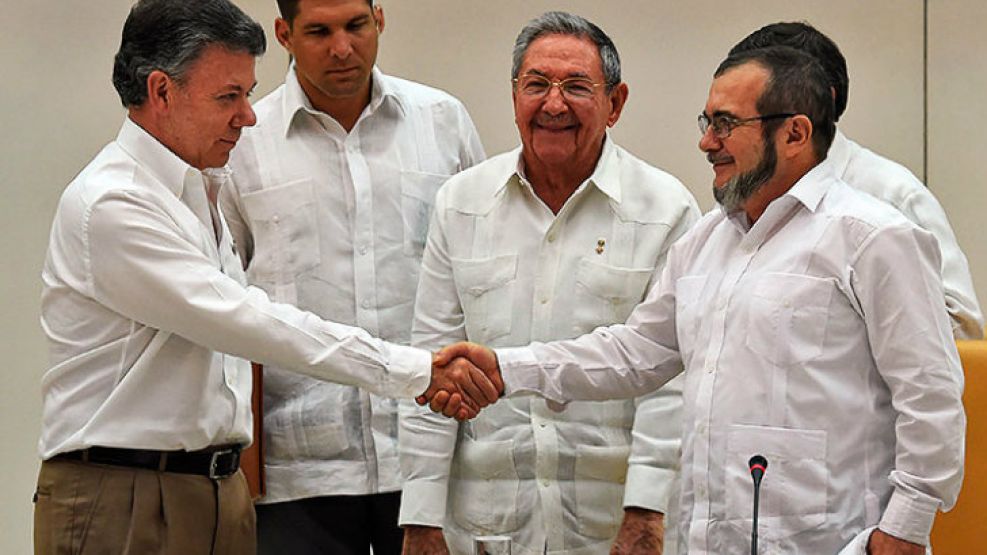 El gobierno de Colombia firma el acuerdo de paz con las FARC