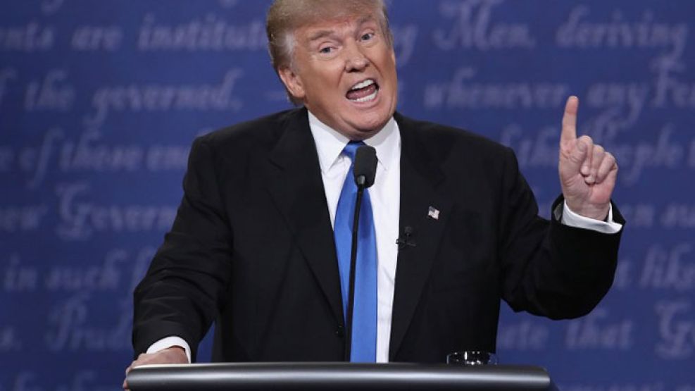 Donald Trump, candidato republicano, durante el debate frente a Hillary Clinton.