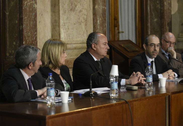 Después de semanas de convocatoria a medios, asociaciones y periodistas de todo el país, este miércoles concluyeron en el Senado los encuentros previos a la elaboración de un proyecto para legislar el uso de la publicidad oficial.