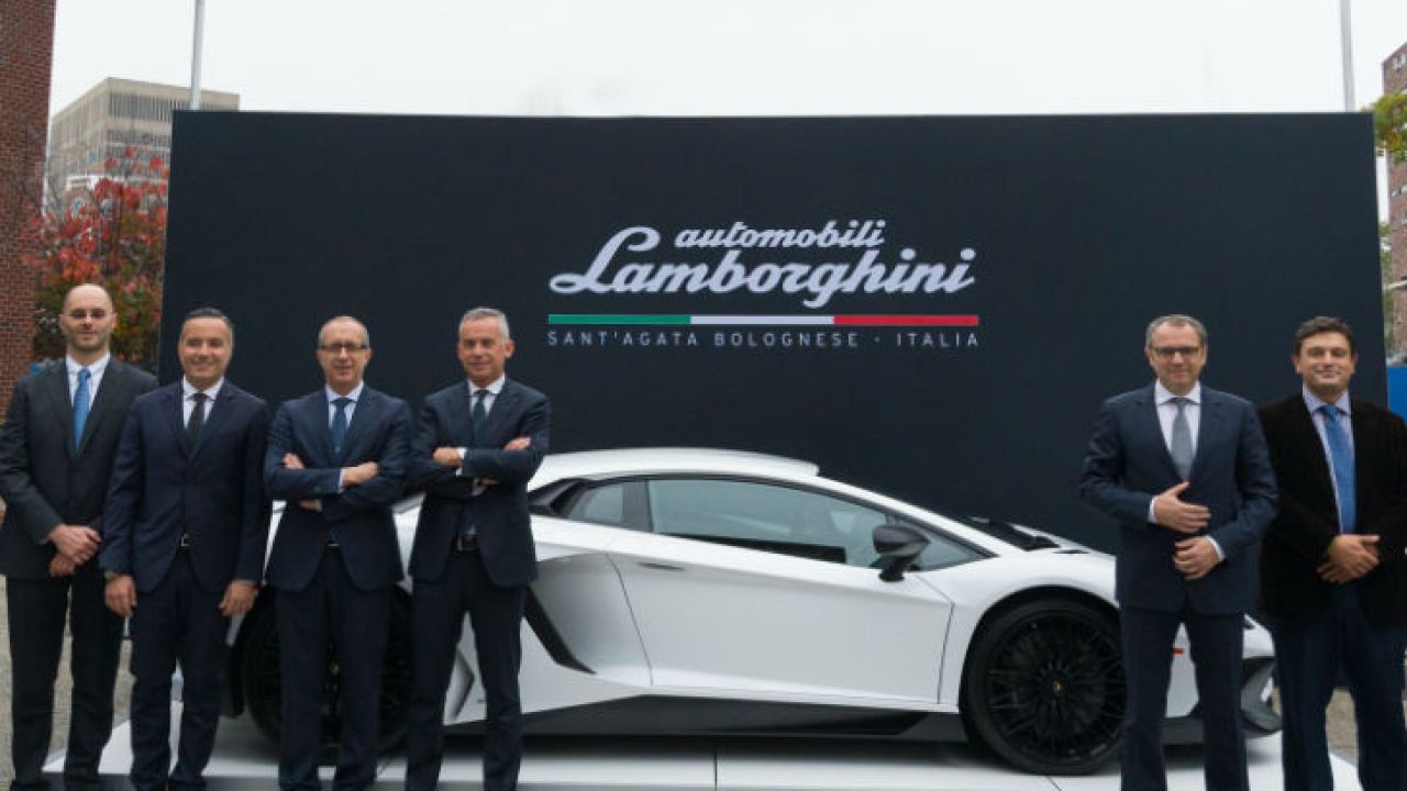 Parabrisas | Lamborghini y una alianza para crear el superdeportivo del tercer  milenio