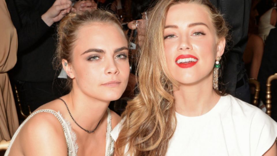 Exitoina | Â¿QuÃ© pasa entre Cara Delevingne y Amber Heard?