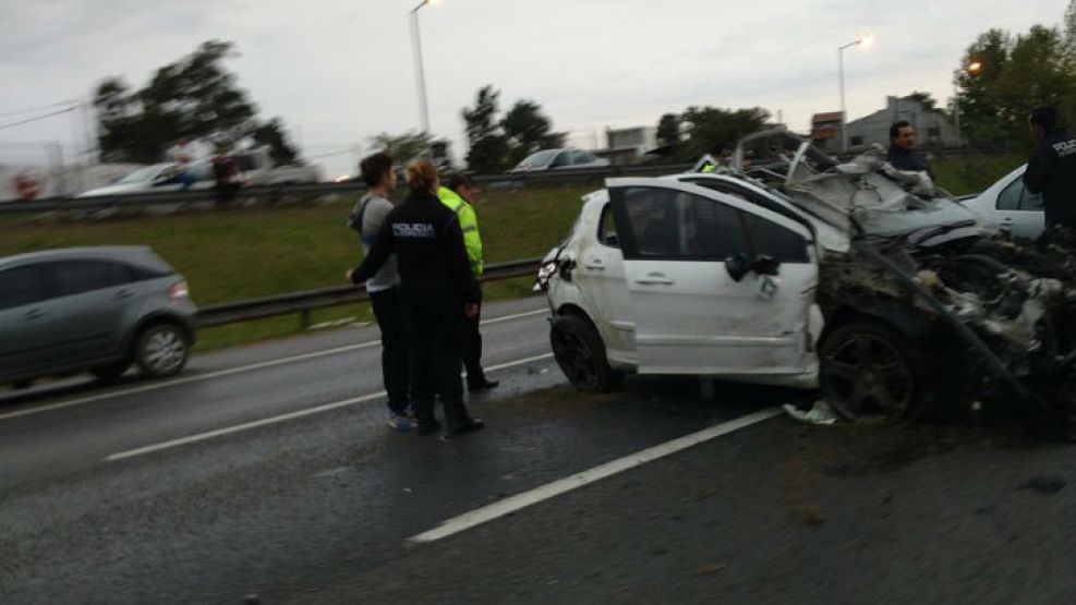 El accidente ocurrió en la autopista del Oeste cerca de la localidad bonaerense de Haedo.