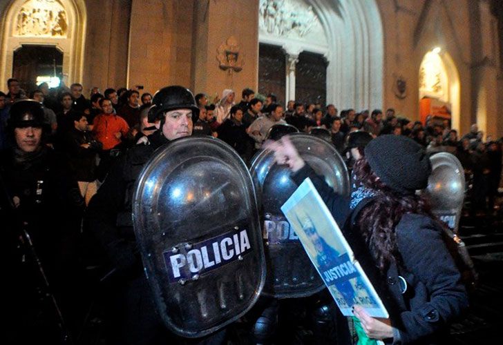 Represión en la marcha de las mujeres en Rosario