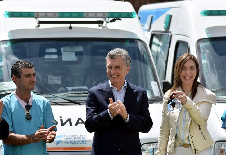 Mauricio Macri entregó ambulancias a la Pronvincia.