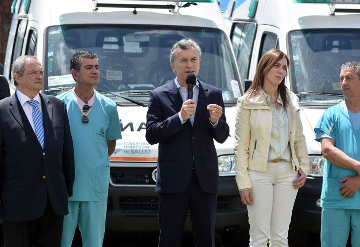 Mauricio Macri entregó ambulancias a la Pronvincia.