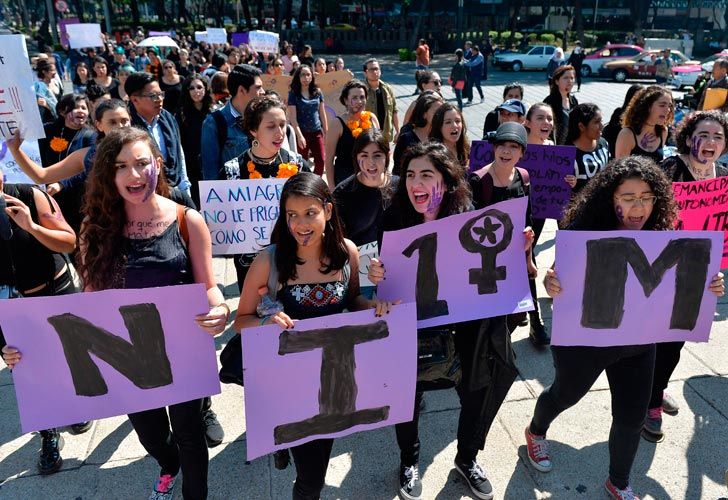 Marcha de #NiUnaMenos en México