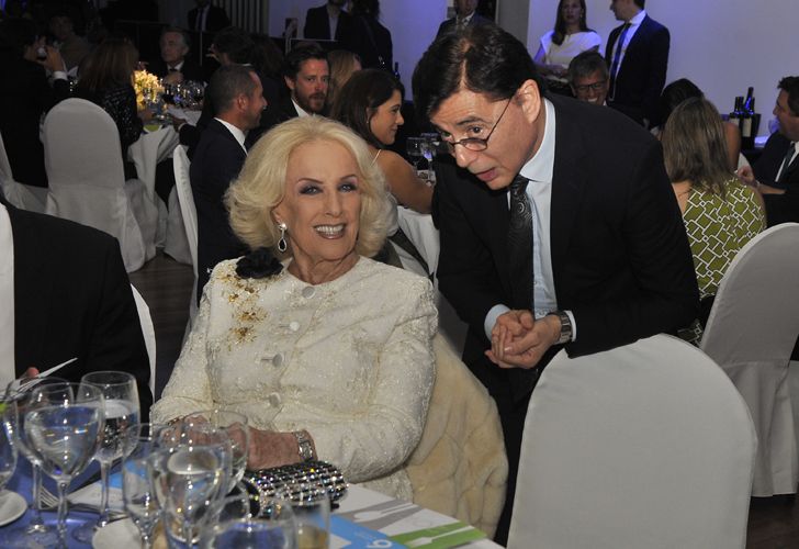 Mirtha Legrand y el CEO de Editorial PERFIL, Jorge Fontevecchia.